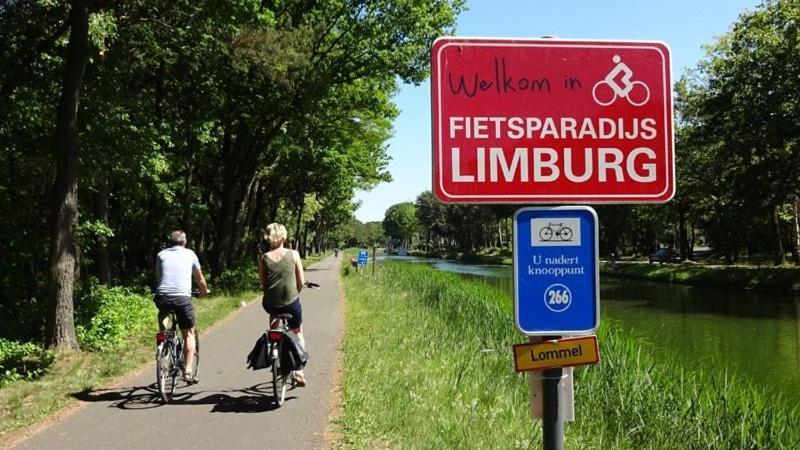 B&B Het Doctershoes Kinrooi Esterno foto